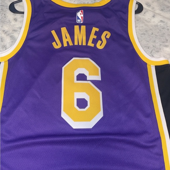 Men’s Jordan Dri -Fit Large LeBron James jersey (Lakers 2022) - Picture 4 of 4